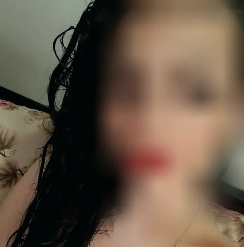 Alessandra, 33 anni
